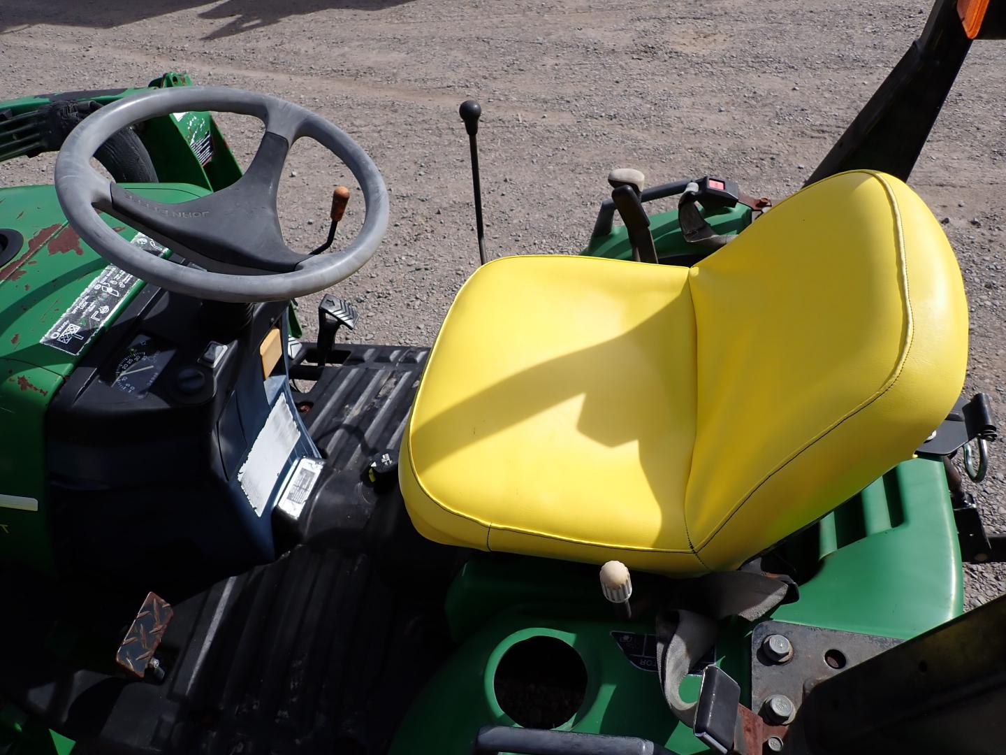 ./imagenes/INVOICE/2019/16536/TRACTOR JOHN DEERE_2305 (15).JPG